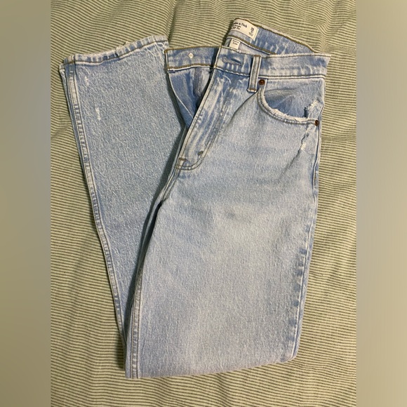 Abercrombie Curve Love Ultra High Rise 90s Jeans - Picture 2 of 3